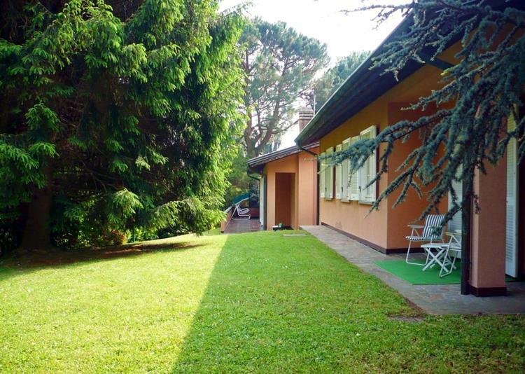 Camera Doppia con Letti Singoli con Vista Giardino