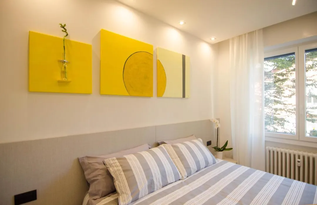 Varese Comfort Room-1
