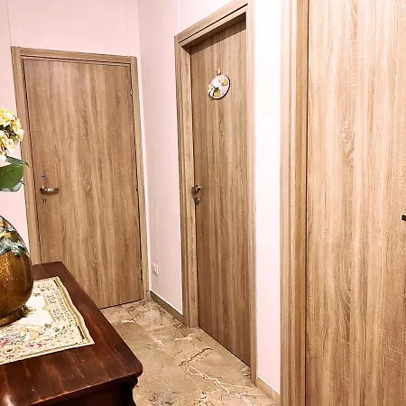 Casa Radiosa Varese Rooms-3